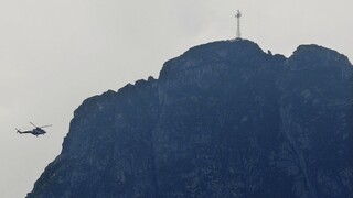 Chceme vidieť kríž. Turistov od výstupu neodradila tragédia ani zákaz