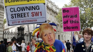 Johnson chce prerušiť fungovanie parlamentu, Londýn protestuje