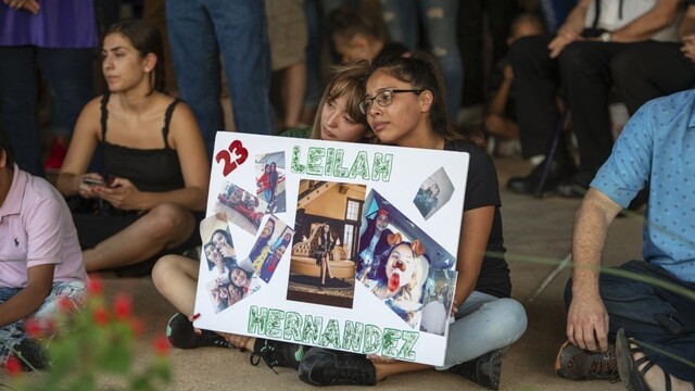 Zverejnili totožnosť útočníka, ktorý z auta zastrelil sedem ľudí