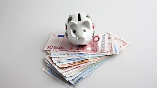 Dopyt po úveroch stále stúpa, Slováci sa zadlžujú čoraz viac