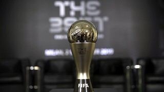 Modrič titul najlepšieho hráča neobháji, v nominácii je táto trojica