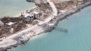 Hurikán Dorian spustošil Bahamy, z trosiek vytiahli ďalšie telá