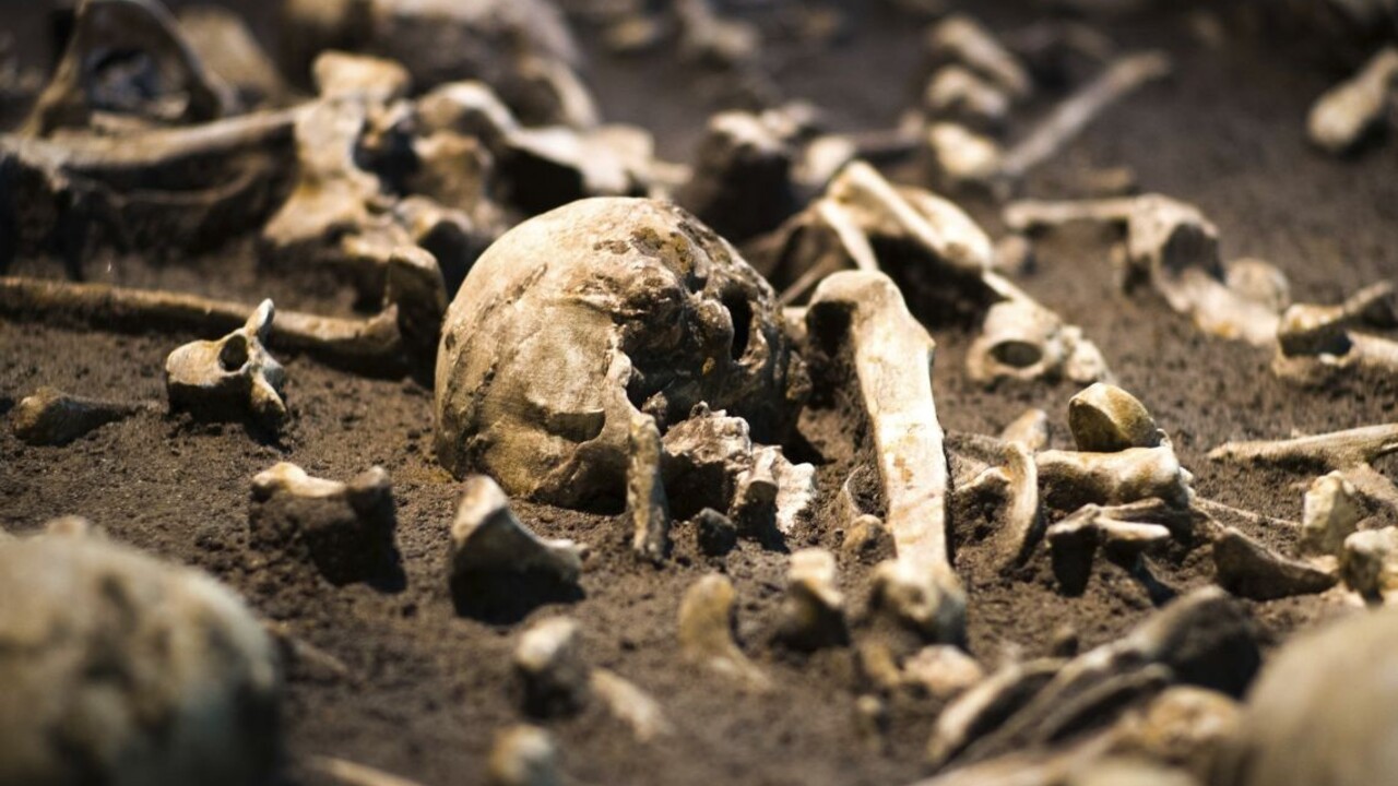 V dome diktátora našli kosti, počas jeho režimu zmizli stovky ľudí