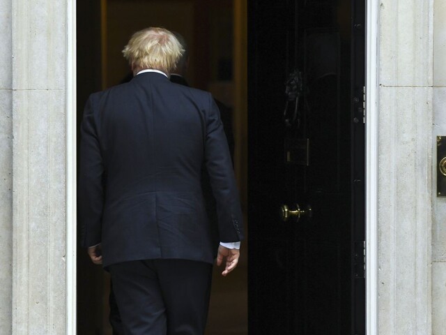 Johnson by mohol skončiť vo väzení, ak odmietne odklad brexitu