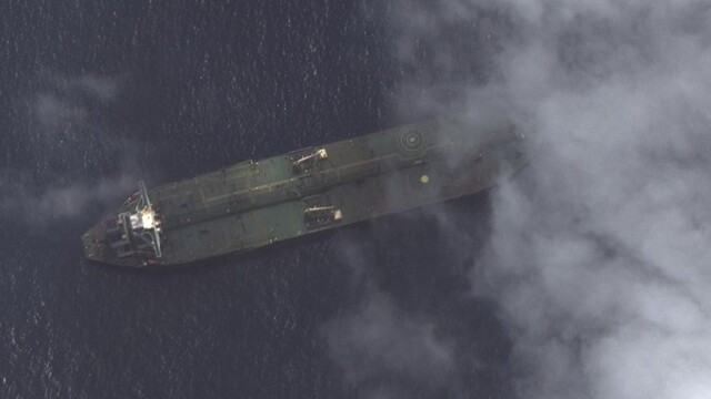 Ropný tanker dorazil do cieľa, podľa Iránu už zakotvil na pobreží