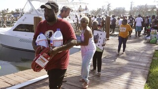 Bahamy sa spamätávajú z hurikánu, pomoc potrebujú desaťtisíce ľudí