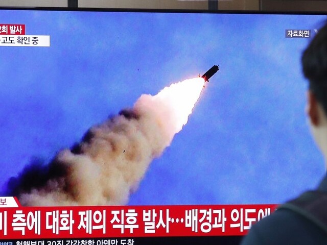 Sme ochotní rokovať, vyhlásila KĽDR. O pár hodín odpálila rakety