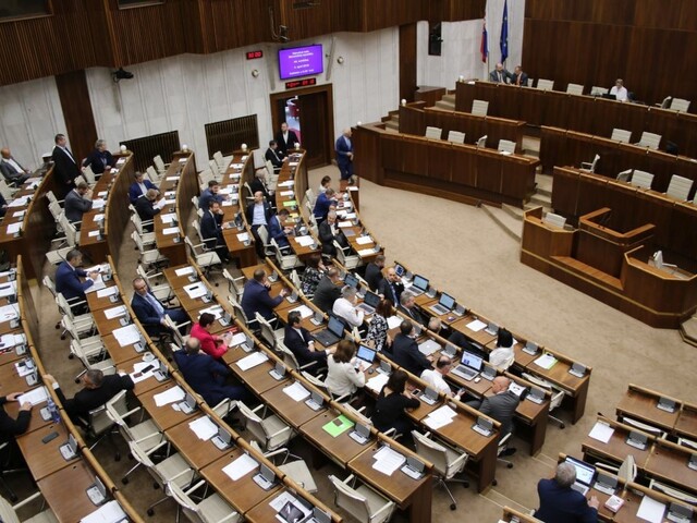 Rokovanie NR SR aj o návrhu novely zákona o odpadoch