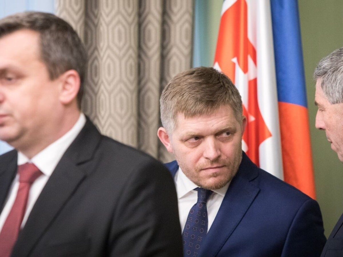 Vážne porušenie koaličnej zmluvy, tvrdí SNS o zdražení cigariet