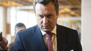 Do parlamentu prišli policajti, Dankovi mala hroziť likvidácia