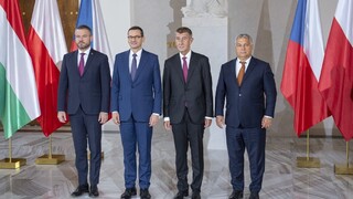 Na Pražskom hrade sa stretli premiéri V4, Kosovo odvolalo účasť