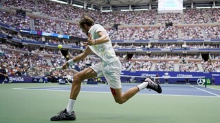 Tenisový turnaj museli zrušiť, dôvodom sú protivládne protesty