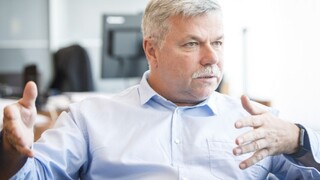 Je dlhová brzda blbosť? Neefektívne sa čerpá už teraz, odkázal šéf RRZ