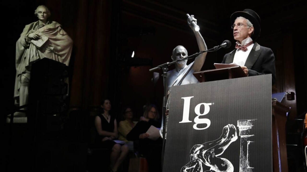 Antinobelovku získali merač rozkoše i zmagnetizované šváby