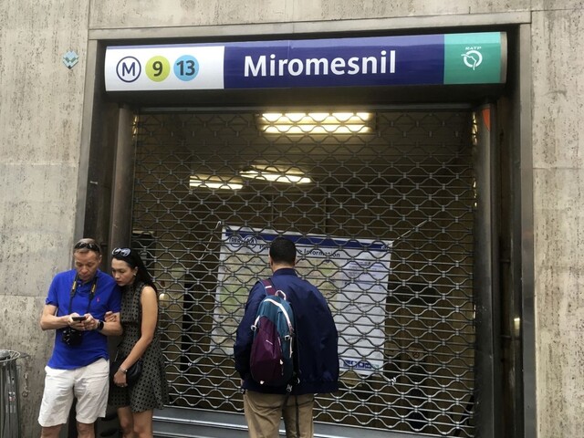 Paríž ochromil štrajk, odborári nesúhlasia s reformou
