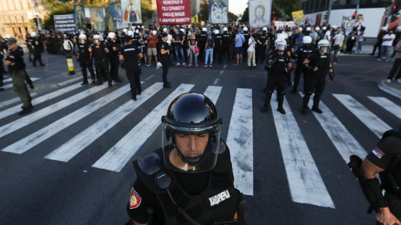 Dúhový pochod prerušila krajná pravica, musela zasiahnuť polícia