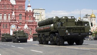 Sme pripravení pomôcť, odkázal Putin a Saudom ponúkol rakety