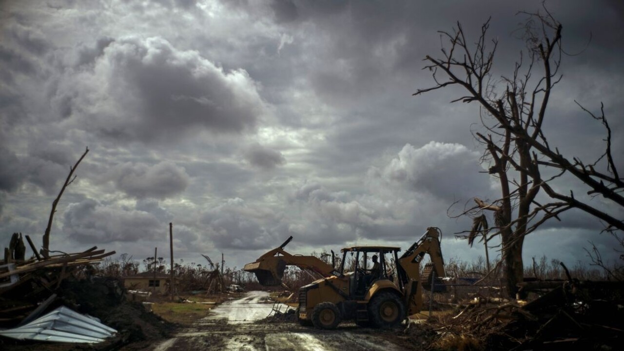 Ľudí čaká ďalší boj, blíži sa hurikán Humberto i nové búrky