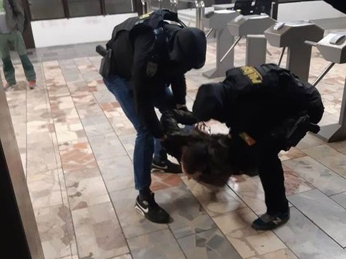 Polícia vypátrala, kto na zápase Slovan - Spartak napadol hráča