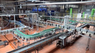 Nezamestnanosť sa zastavila tesne pod hranicou piatich percent