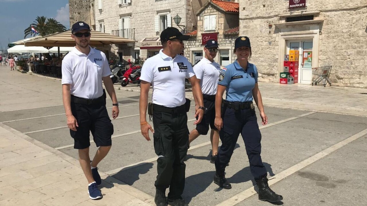 Policajti na misii v Chorvátsku riešili aj viacero úmrtí Slovákov