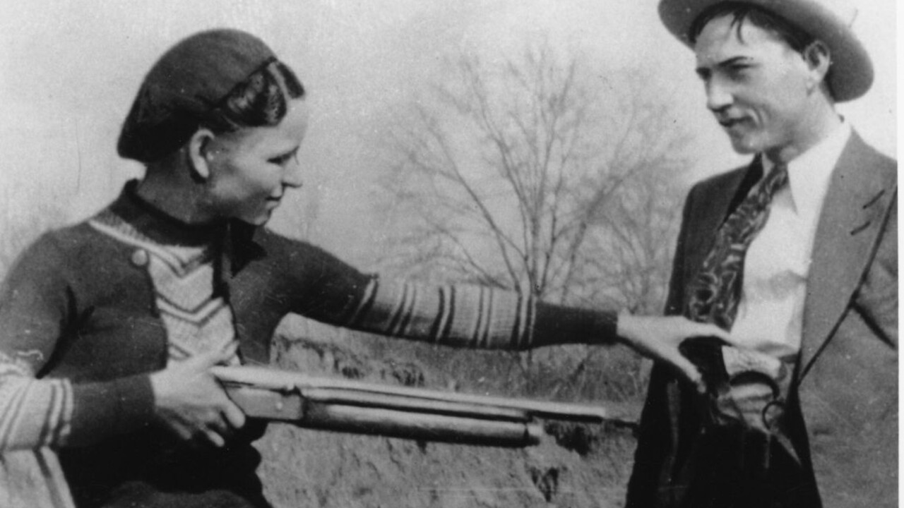 Vydražia súkromné predmety legendárneho gangsterského dua