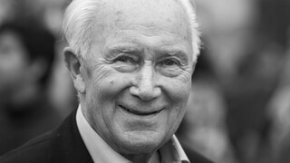 Zomrel uznávaný astronaut a vedec, Jähn bol v Nemecku hrdinom