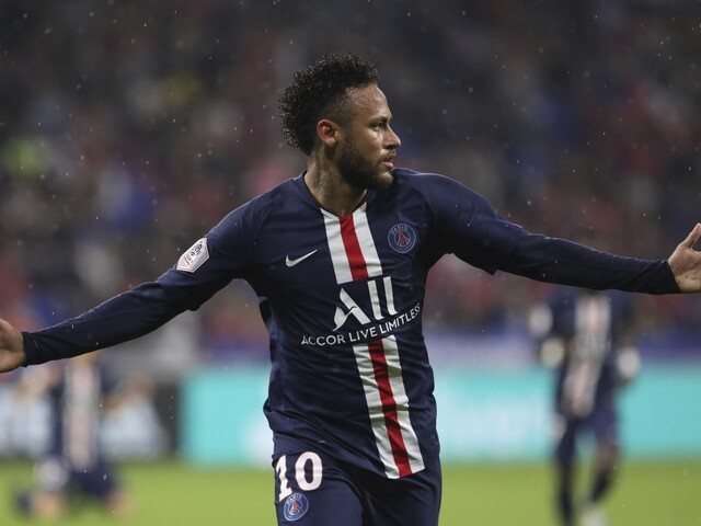 Neymar strelil jediný gól, Paris Saint-Germain zdolal Lyon 1:0