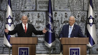 Prezident poveril Netanjahua, aby zostavil vládu. Má na to mesiac