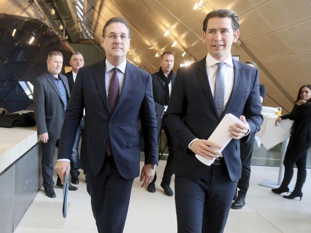 Rakúska FPÖ čelí pred voľbami škandálu, Stracheho stíhajú za spreneveru
