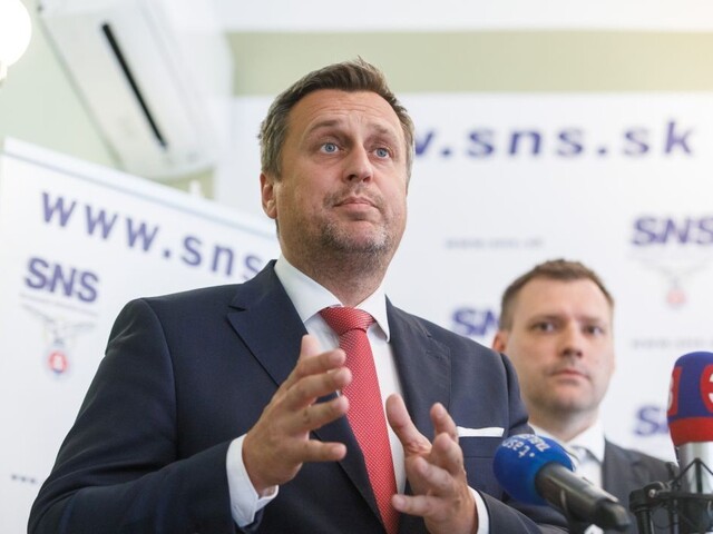 Moratórium budú chcieť predĺžiť, Danko avizoval nové návrhy SNS