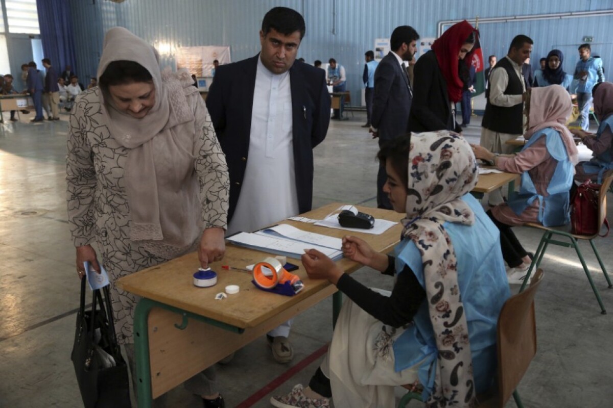 afghanistan-elections-16590-1cbc758f00004307bd30571e1f26b205_0e7e7780.jpg