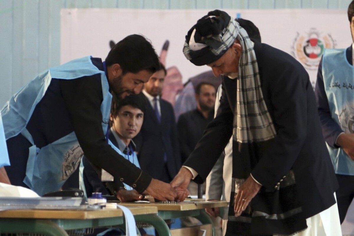 afghanistan-elections-21098-bb2b96e67f9a4e18b0aa31989ac6612d_5722e944.jpg