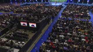 Zjazd maďarskej strany Fidesz opäť zvolil Orbána za predsedu