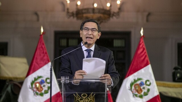 V Peru súperia o moc, prezident po sporoch rozpustil parlament