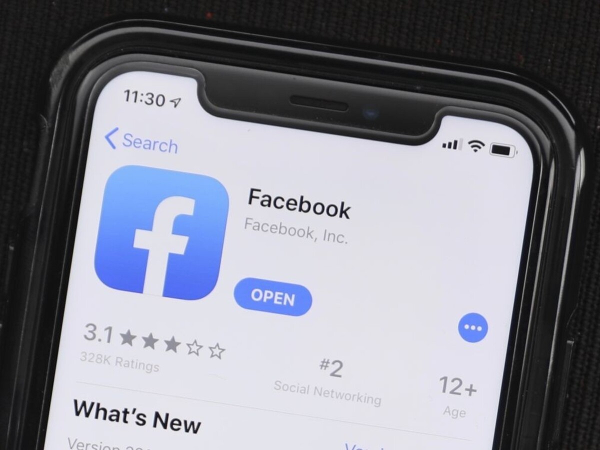 Facebook chcel platiť vlastnými librami. Po kritike má problém