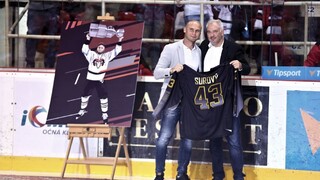 Barani sa lúčili so Surovým, legendou banskobystrického hokeja