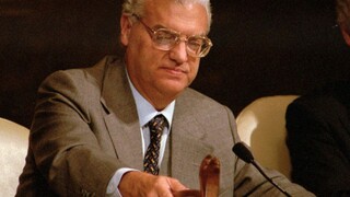 Zomrel Freitas do Amaral, volali ho otec portugalskej demokracie