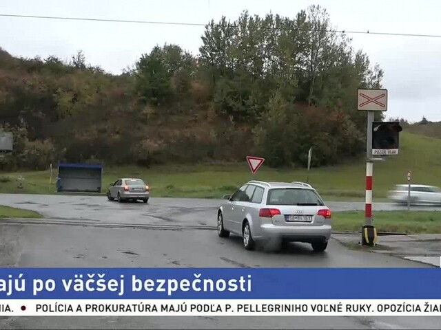Osaďte závory, žiadajú po tragickej zrážke s vlakom rodiny obetí