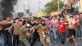 Začali strieľať do demonštrantov. Na uliciach v Iraku tečie krv