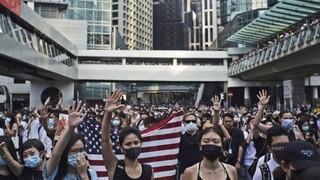 Hongkong zakázal masky, protestujúci zákon rešpektovať nebudú