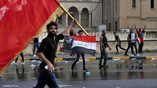 Irak protestuje proti korupcii a sociálnemu úpadku. Obetí pribúda