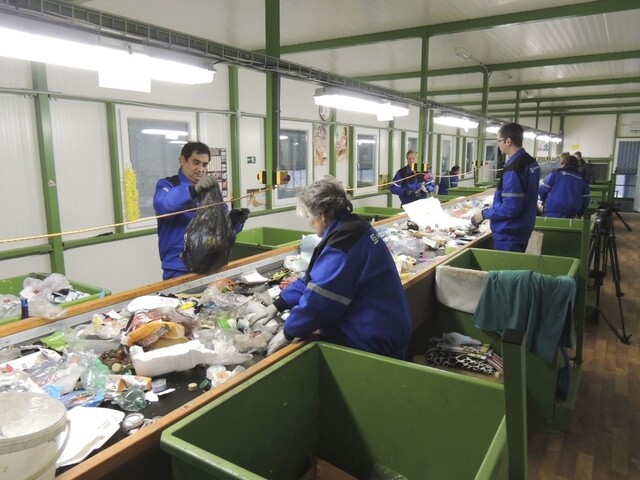 Na skládkach stále končí veľa odpadu, nerecyklujeme poctivo
