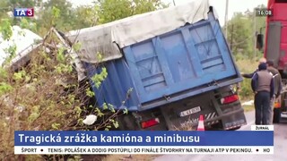 V Rumunsku sa zrazil kamión s minibusom, o život prišlo 10 ľudí
