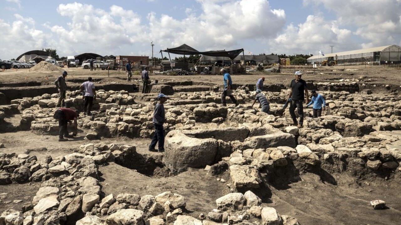 Chystali sa na stavbu diaľnice, objavili rozsiahle staroveké mesto
