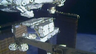 Vo voľnom vesmíre pracovali sedem hodín. Takto to vyzeralo