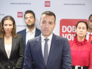 Zaregistrovali Druckerovu stranu, sú v nej poslanci i rektorka