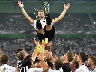 Schweinsteiger ukončil kariéru, posledný zápas podčiarkol výhrou