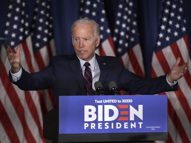 Biden vyzval na impeachment Trumpa. Úbohé, reagoval prezident