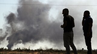 Pri invázii zahynul prvý turecký vojak, Trump chce dohodnúť mier